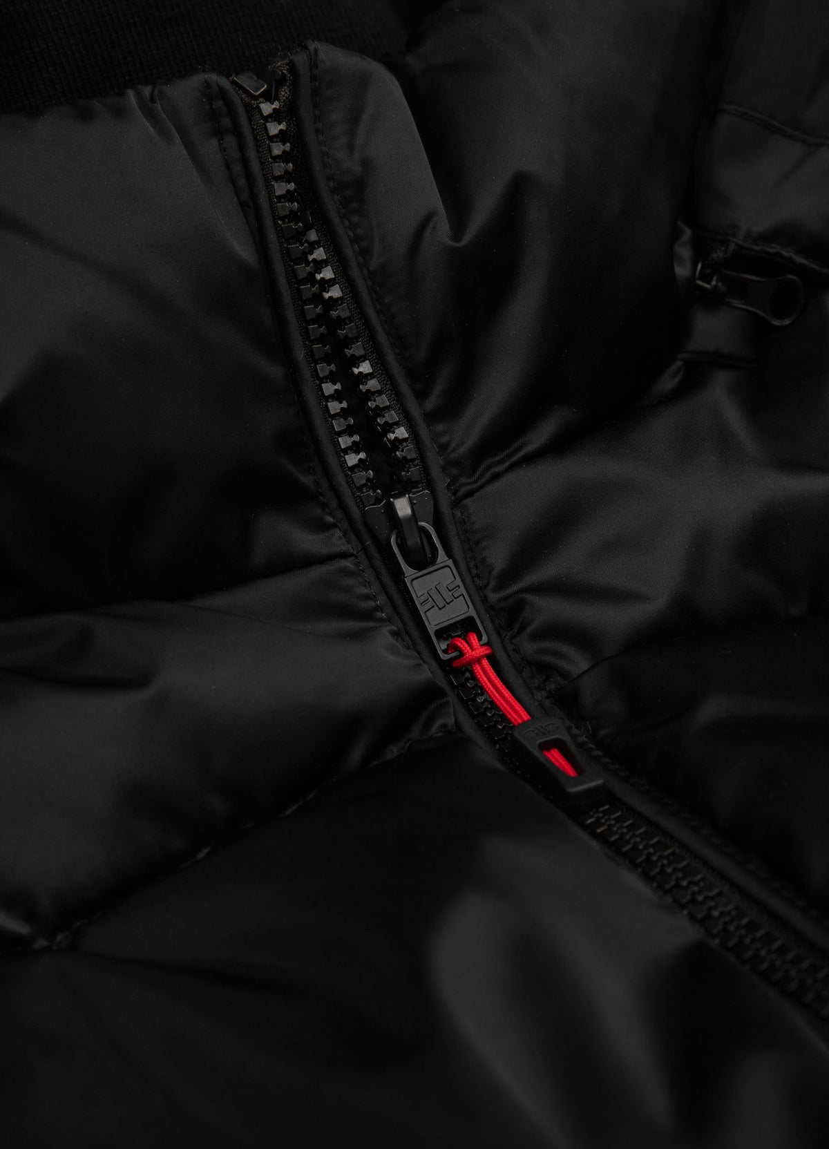 Walpen Vest - Black