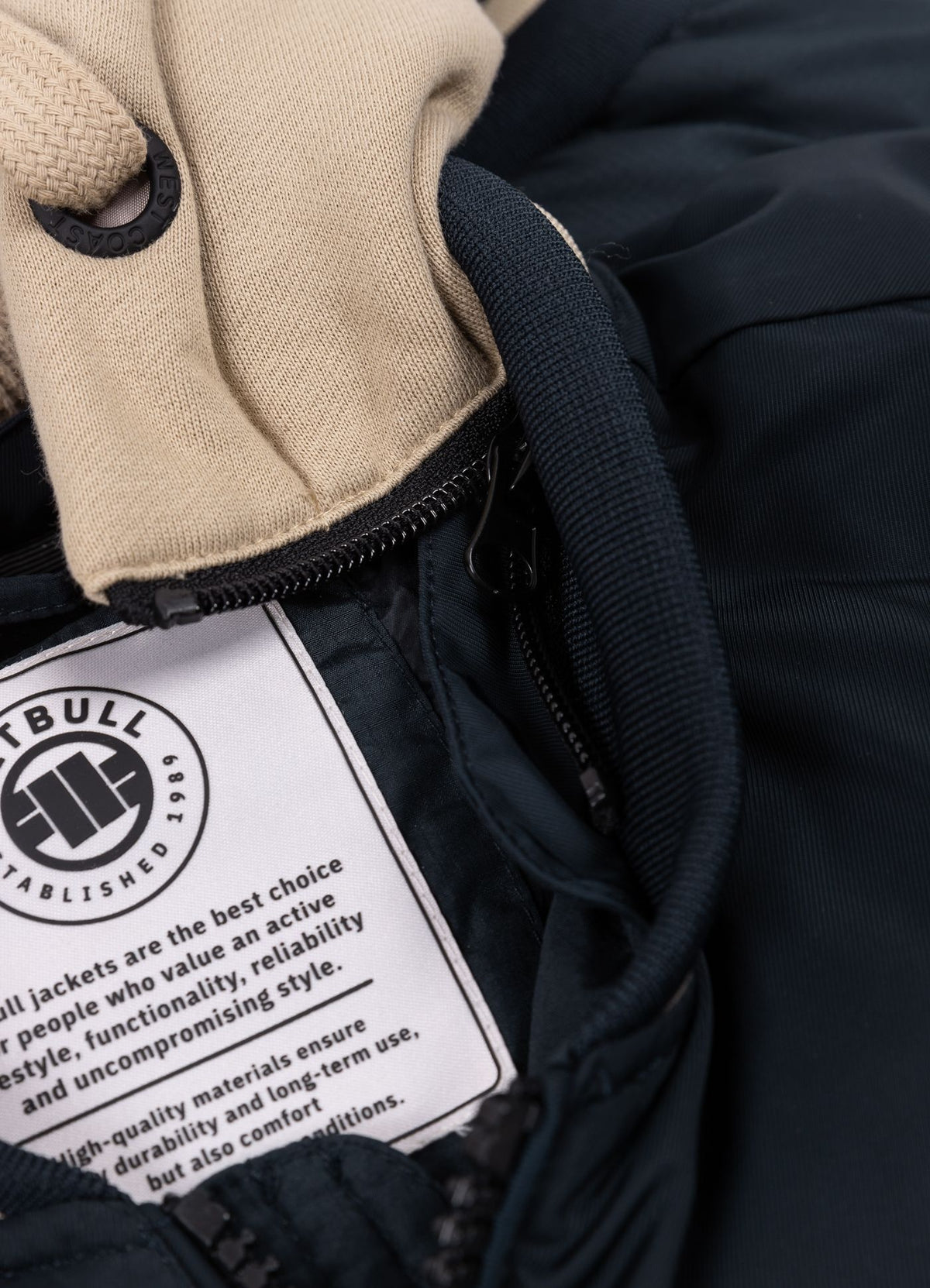 Men&#39;s winter hooded jacket HIDDEN