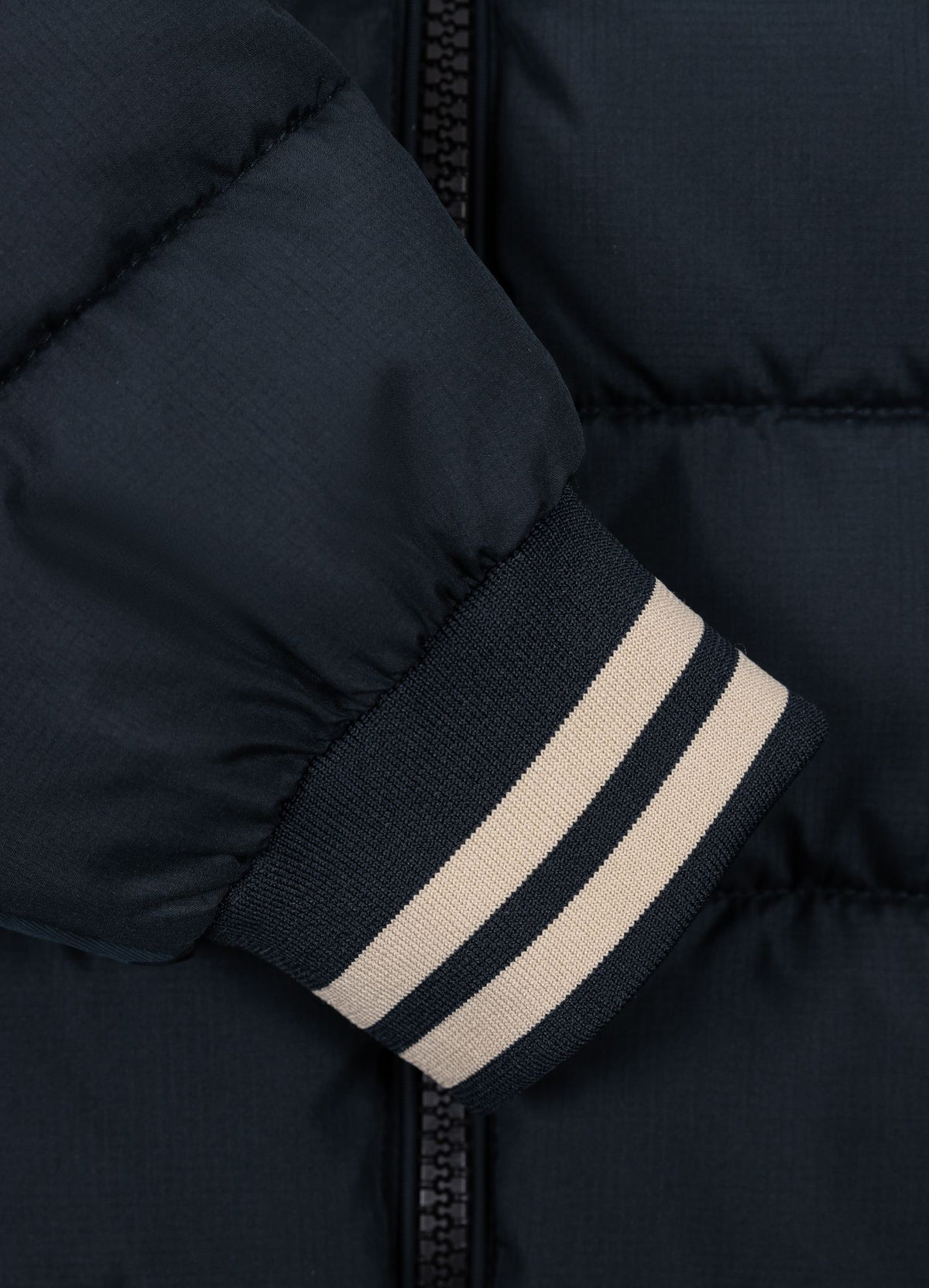 Men&#39;s winter hooded jacket HIDDEN